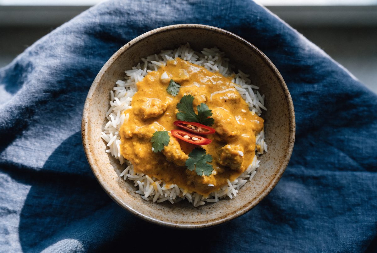 Turmeric–Coconut Chicken Curry