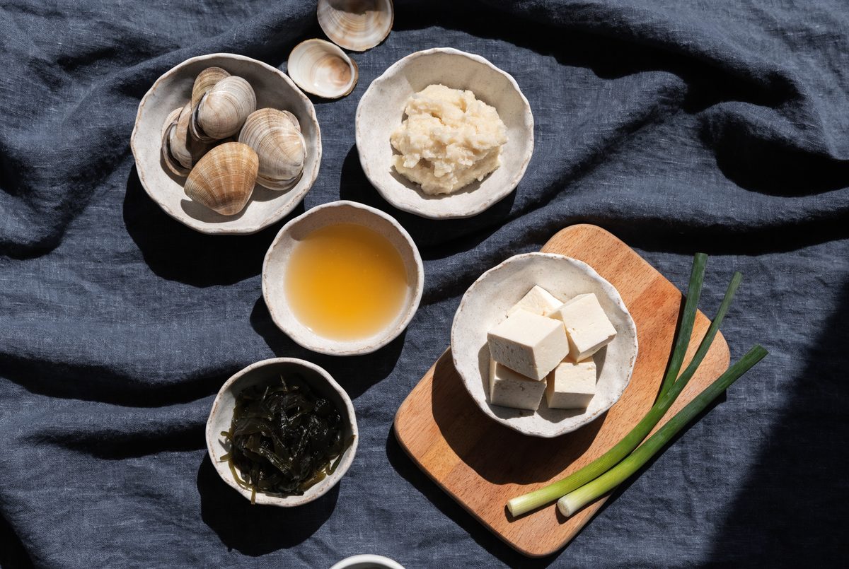 Clam & Miso Soup with Wakame ingredients