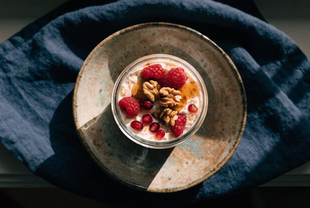 Raspberry–Walnut Urolithin Overnight Oats
